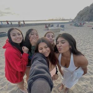 Meet your Posher, Samantha